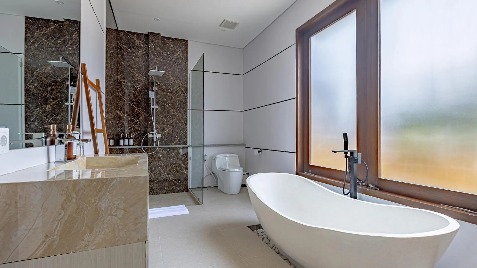 New! 3Bdr Hnrr Villa Umalas Kerobokan  Indonesia
